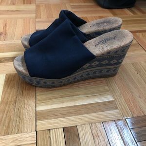 Lucky Brand Size 7.5 Wedge Sandals